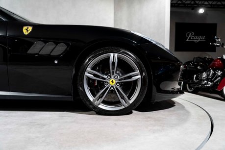 Ferrari GTC4 Lusso V12. WARRANTY. CARBON FIBRE INTERIOR. PANORAMIC ROOF. PASSENGER DISPLAY. 11