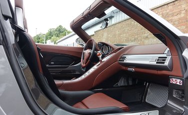 Porsche Carrera GT 25