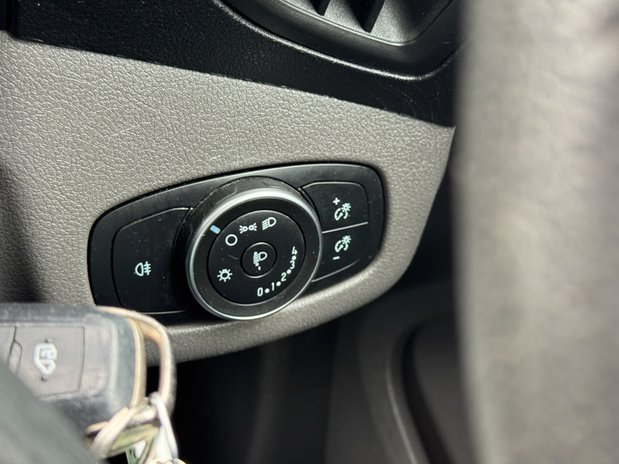 Ford Transit Connect SWB L1H1 [SOLD SM] Low Roof 200 Leader Sensors EURO 6 26