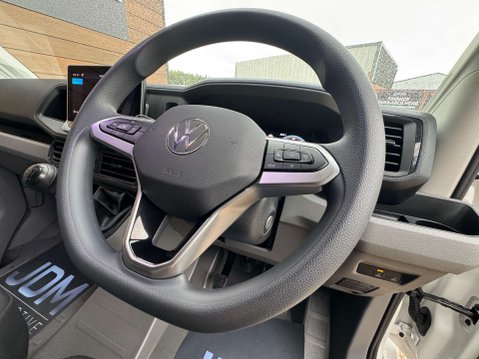 Volkswagen Crafter 2.0 Crafter CR30 Commerce TDI 5dr 23