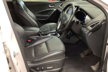 Hyundai SANTA FE 2.2 CRDi Blue Drive Premium SE SUV 5dr Diesel Auto 4WD Euro 6 (s/s) (7 Seat 10