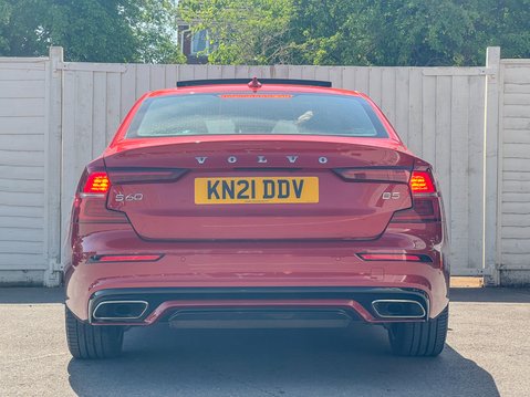 Volvo S60 2.0 B5 MHEV R-Design Saloon 4dr Petrol Hybrid Auto Euro 6 (s/s) (250 ps) 9