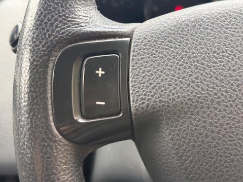 Dacia Duster 1.5 dCi Laureate Euro 6 (s/s) 5dr 11