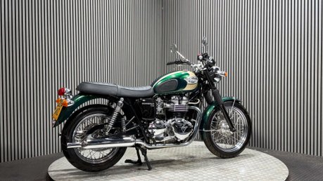 Triumph Bonneville 2004 ONLY 10K STUNNING MODERN CLASSIC NEW MOT 790CC 2