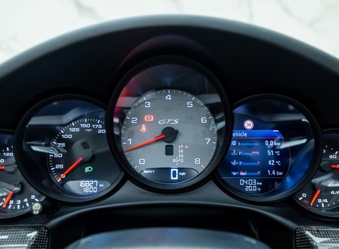 Porsche 911 Carrera GTS CABRIOLET (991.2) 21