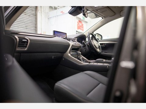 Lexus NX 2.5 300h GPF Premium SUV 5dr Petrol Hybrid E-CVT 4WD Euro 6 (s/s) (197 ps) 51