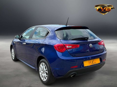 Alfa Romeo Giulietta 1.6 Giulietta Tecnica JTDM-2 5dr - NATIONAL DELIVERY* 7