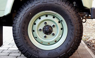 Land Rover 90 Heritage 9