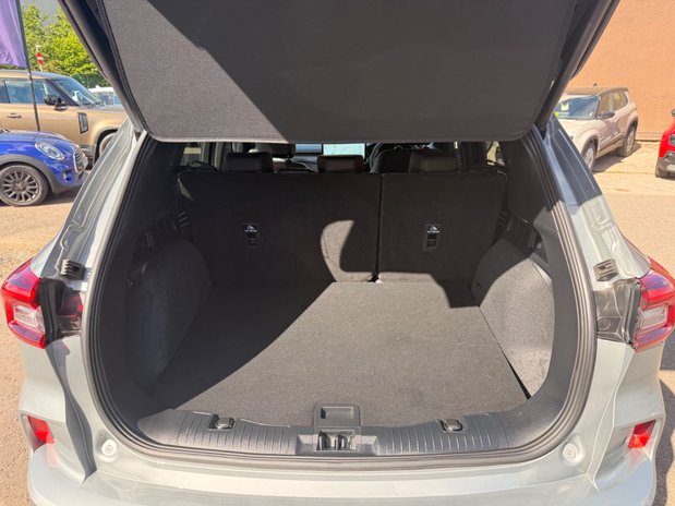 Ford Kuga ST-LINE 12