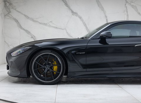 Mercedes-Benz Amg GT 63 PREMIUM + 41