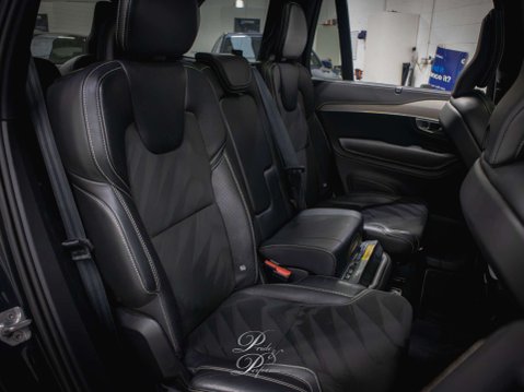 Volvo XC90 2.0 XC90 R-Design D5 PowerPulse AWD Auto 4WD 5dr 21