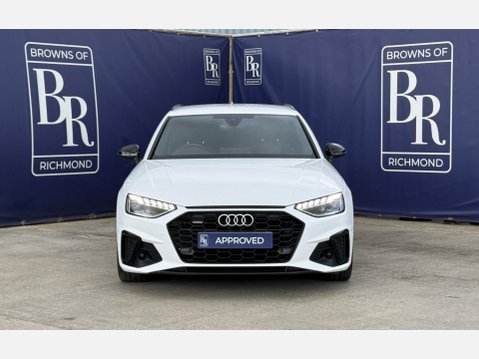 Audi A4 2.0 TDI 40 Black Edition Estate 5dr Diesel S Tronic quattro Euro 6 (s/s) (1 10