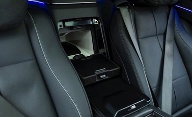 Mercedes-Benz GLS 600 14