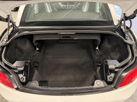 BMW Z4 2.5 23i Auto sDrive Euro 5 2dr 33