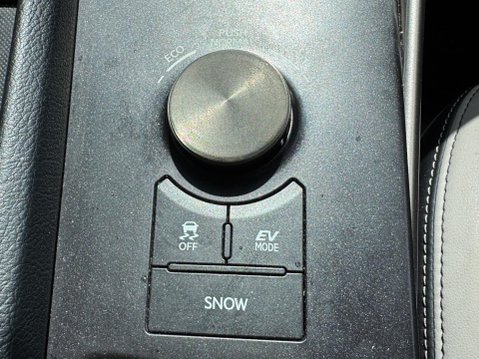 Lexus Is 2.5 300h Sport E-CVT Euro 6 (s/s) 4dr 20
