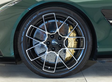 Aston Martin Vanquish V12 29