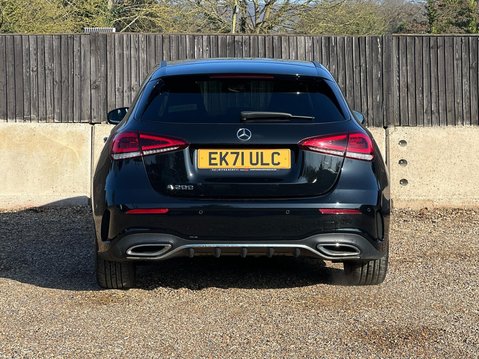 Mercedes-Benz A Class A 200 AMG LINE EXECUTIVE 9