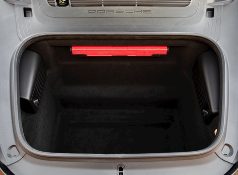 Porsche Cayman GT4 27