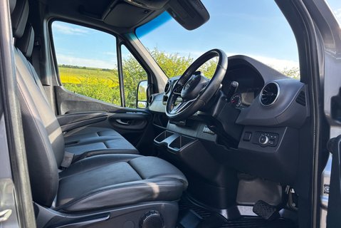 Mercedes-Benz Sprinter 319 Cdi 7g-Tronic L2 H1 4x4 Panel Van - Air Con / Sat Nav / Rear Camera 19