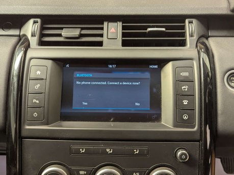 Land Rover Discovery 2.0 Discovery S SD4 Auto 4WD 5dr 65