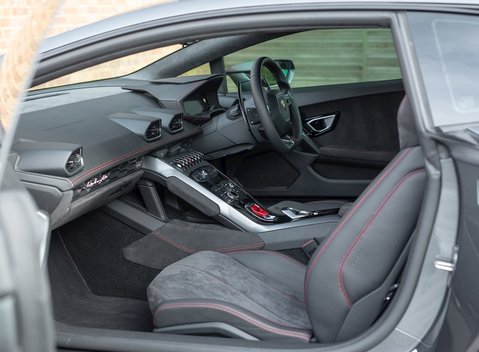 Lamborghini Huracan LP 580-2 13