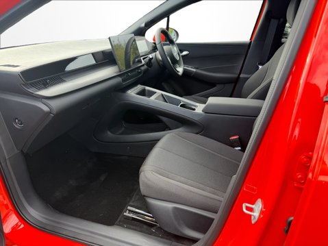 BYD Dolphin G 1.5 DM-i Boost 5dr Auto 3