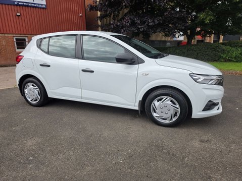 Dacia Sandero 1.0 Sandero Essential SCe 5dr 4