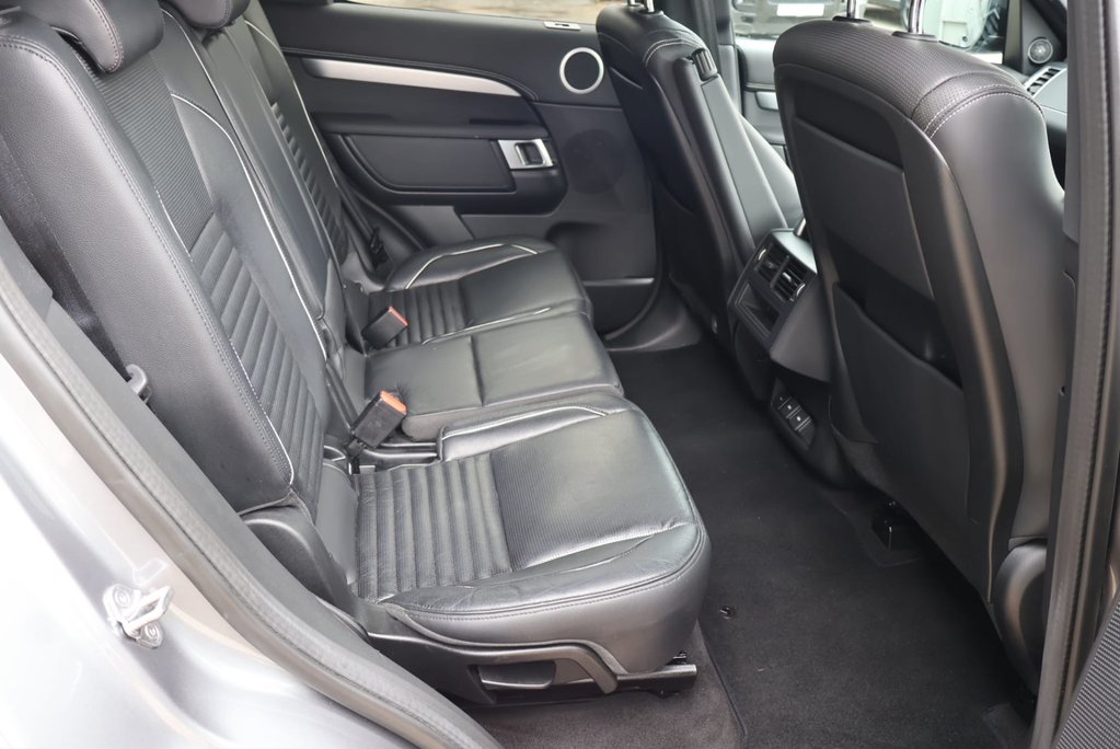 Land Rover Discovery 2023 R-DYNAMIC HSE MHEV GENUINE REAR SEAT CONVERSION URBAN 22 WHEELS  15