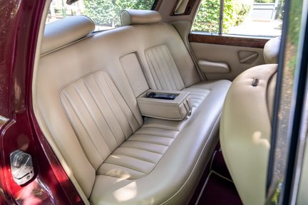 Rolls-Royce Silver Shadow II 26