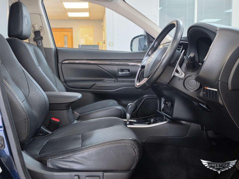 Mitsubishi Outlander 2.2 DI-D 4 Auto 4WD Euro 6 5dr 64