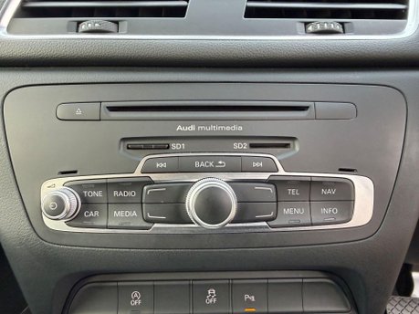 Audi Q3 2.0 TDI S line Plus SUV 5dr Diesel S Tronic quattro Euro 5 (s/s) (177 ps) 19