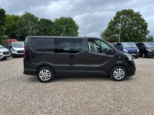 Renault Trafic Crew Cab SWB L1H1 Sport SL27 Air Con Alloys Nav Se 5