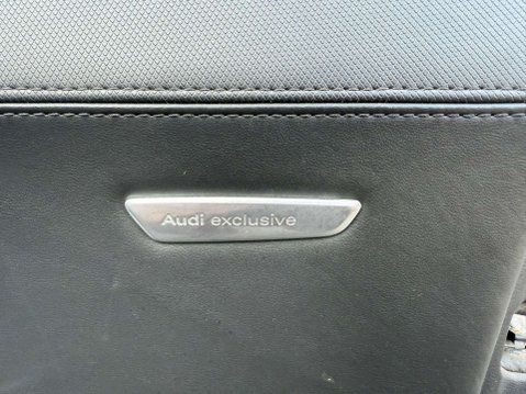Audi R8 4.2 R8 LE Semi-Auto 4WD 2dr 46