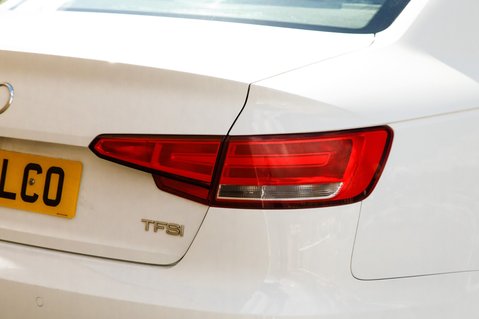 Audi A4 TFSI SE 9