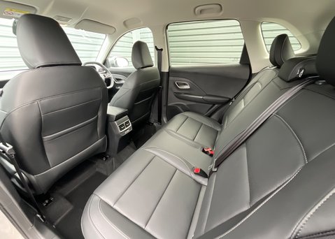 MG ZS 1.5 HYBRID+ TROPHY 17
