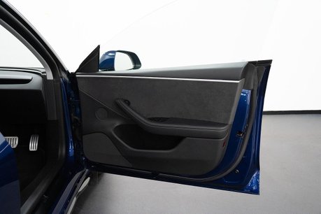 Tesla Model 3 (Dual Motor) Performance Saloon 4dr Electric Auto 4WDE (460 ps) 18