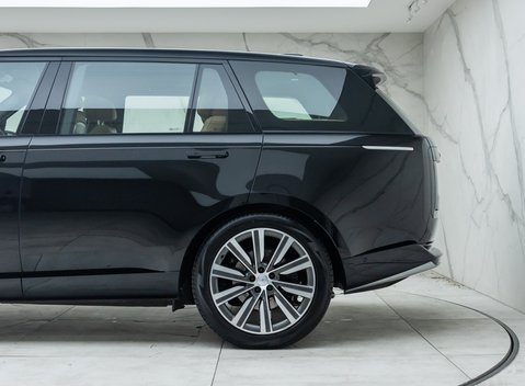 Land Rover Range Rover D350 AUTOBIOGRAPHY LWB 36