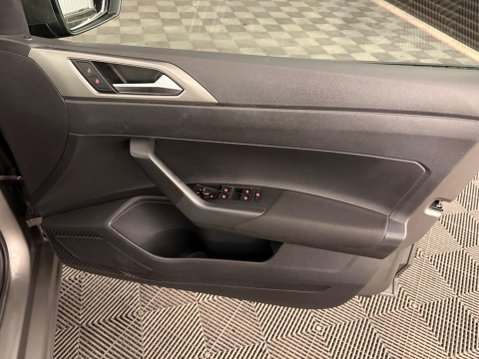 Volkswagen Polo 1.0 TSI SE DSG Euro 6 (s/s) 5dr 32