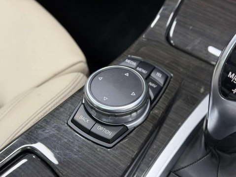 BMW 5 Series 3.0 535d M Sport Touring 5dr Diesel Auto Euro 6 (s/s) (313 ps) 53