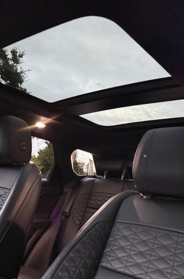 Land Rover Range Rover Evoque AUTOBIOGRAPHY MHEV -SLIDING PAN ROOF - FULL L/R SERVICE HISTORY 
