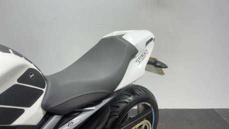 Triumph Street Triple 2016 66 plate 13k new MOT serviced quickshifter and exhaust 40