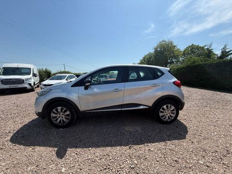 Renault Captur 0.9 TCe ENERGY Expression + SUV 5dr Petrol Manual Euro 6 (s/s) (90 ps) 8