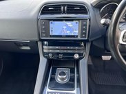 Jaguar F-Pace 2.0 D180 R-Sport Auto AWD Euro 6 (s/s) 5dr 76