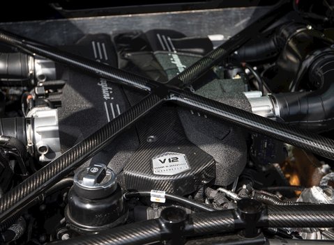 Lamborghini Aventador SV LP750-4 Roadster 36