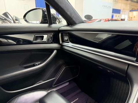 Porsche Panamera 4.0T V8 Turbo Saloon 5dr Petrol PDK 4WD Euro 6 (s/s) (550 ps) 47