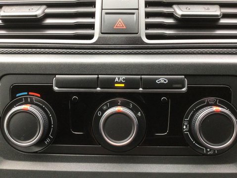 Volkswagen Caddy Maxi 2.0 C20 TDI STARTLINE 101 BHP 12