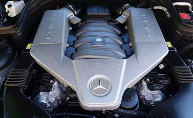 Mercedes-Benz C Class C63 AMG Black Series 32