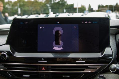Citroen C5 X PURETECH SHINE S/S EAT8 28