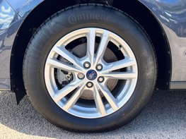 Ford Galaxy 2.5 Galaxy Titanium HEV CVT 5dr 12