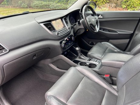Hyundai TUCSON 2.0 CRDi Premium Auto 4WD Euro 6 5dr 75